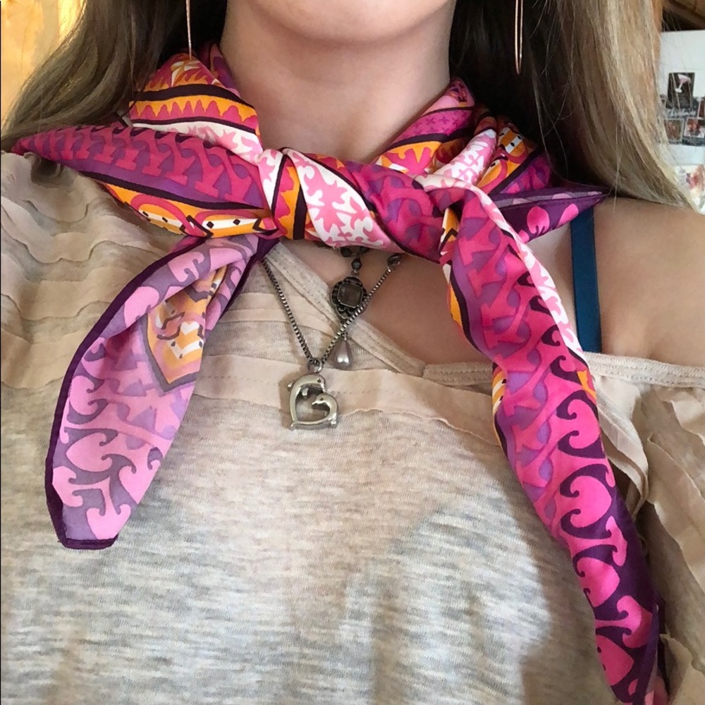 pink and orange paisley neck wrap